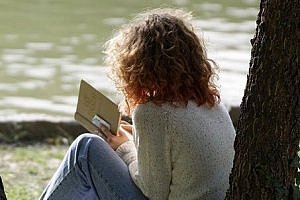 Summer Reading: 7 Books To Discover